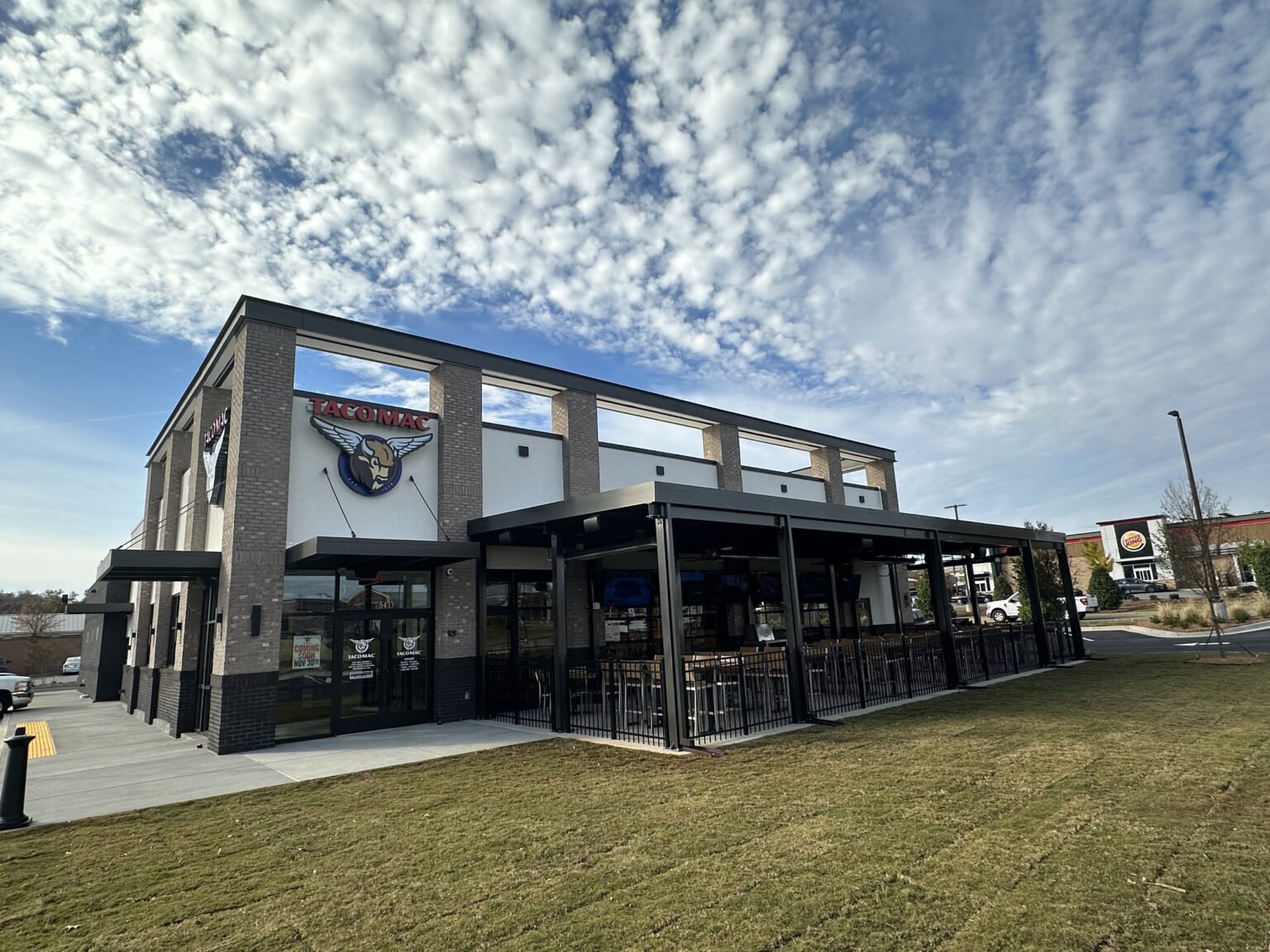 ATLANTA’S TACO MAC SPREADS ITS WINGS TO MACON WITH GRAND OPENING